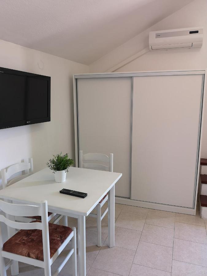 Apartmani Pilon Ždrelac Exterior foto